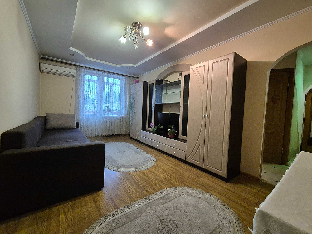 Оренда 2к квартири на Проспекті Незалежності 78 (Формаркет) Чернівці - зображення 2