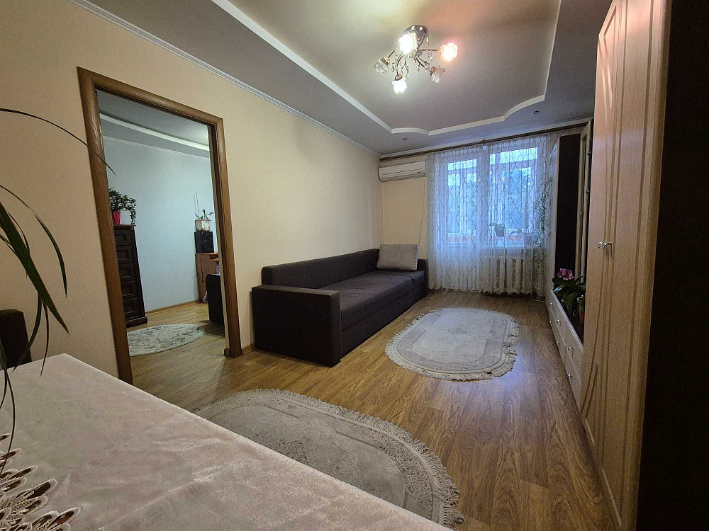 Оренда 2к квартири на Проспекті Незалежності 78 (Формаркет) Чернівці - зображення 1