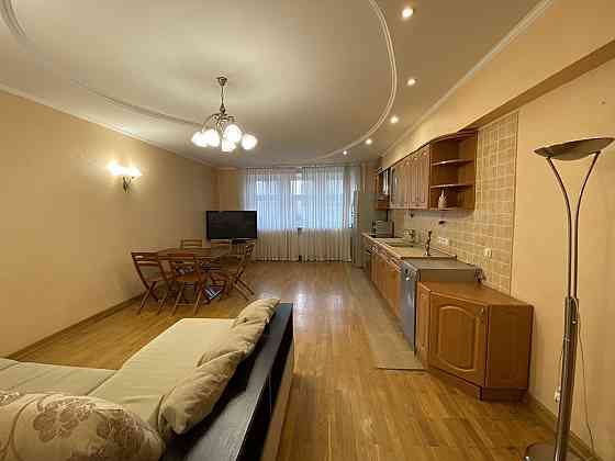 Пр-т Володимира Івасюка, 16Д. 3-кімнатна довгостроково. Без комісії. Київ