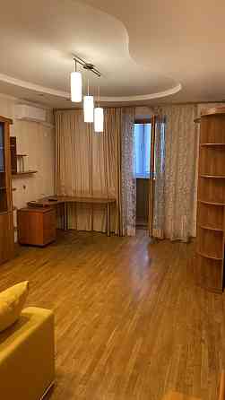 Пр-т Володимира Івасюка, 16Д. 3-кімнатна довгостроково. Без комісії. Київ