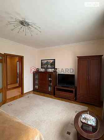 Продаж 2-кімнатної квартири з ремонтом, меблями та технікою. Львів Львов