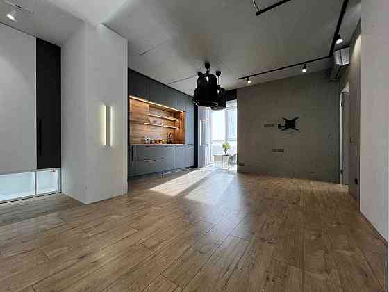 2-3 кімнатна з ремонтом в новому ЖК. метро Сирець, Нивки 20 хвилин Київ