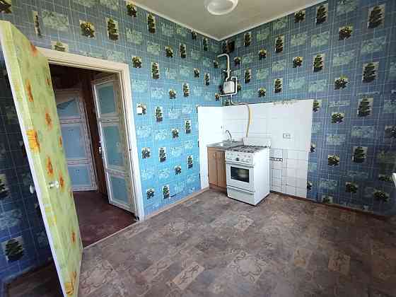 Продам 3 кімнатну Сталінку Соцмісто Металургів Кривой Рог