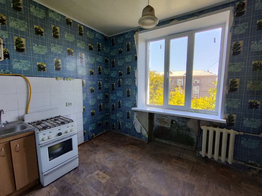 Продам 3 кімнатну Сталінку Соцмісто Металургів Кривой Рог - изображение 1