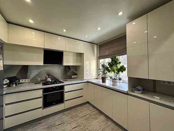 ПРОДАЖ шикарної 4-кімн. з ГАО, ЛІВИЙ БЕРЕГ Кам`янське (Запорізька обл.)