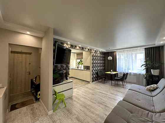 ПРОДАЖ шикарної 4-кімн. з ГАО, ЛІВИЙ БЕРЕГ Кам`янське (Запорізька обл.)