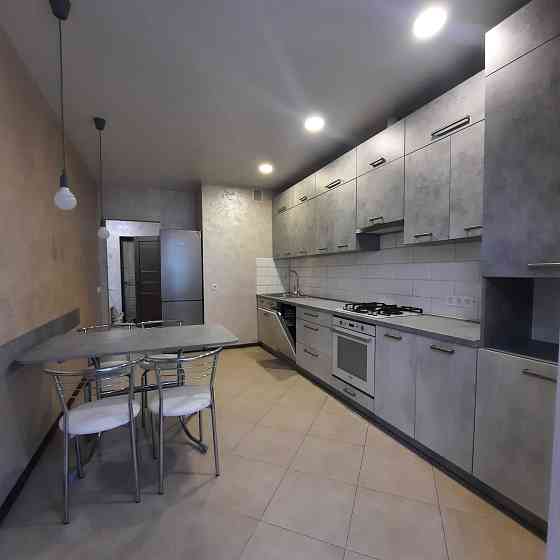 Оренда просторої 1кімн. квартири вул. Угорська НОВОБУД Сихівський р-н Львов