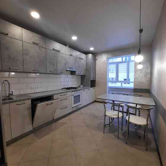 Оренда просторої 1кімн. квартири вул. Угорська НОВОБУД Сихівський р-н Львов