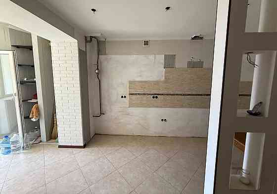 40573  До вашої уваги! 2-кімнатна квартира  - Центр Хмельницкий