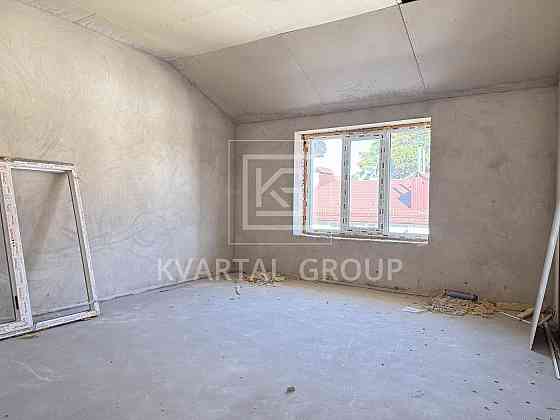 Простора двокімнатна з мінімальним оформленням. Всього 770дол за м2. Ирпень