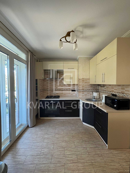 Квартира 50м2 з французьким балконом. Буча - зображення 2