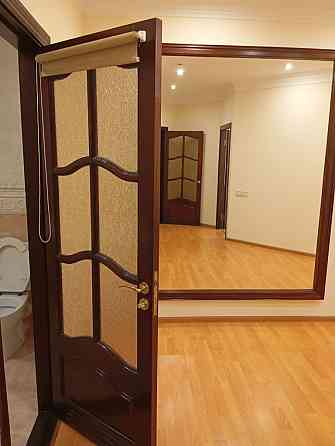 Аренда четырехкомнатнрй Ветрова 7 б, рядом Бот. сад Киев