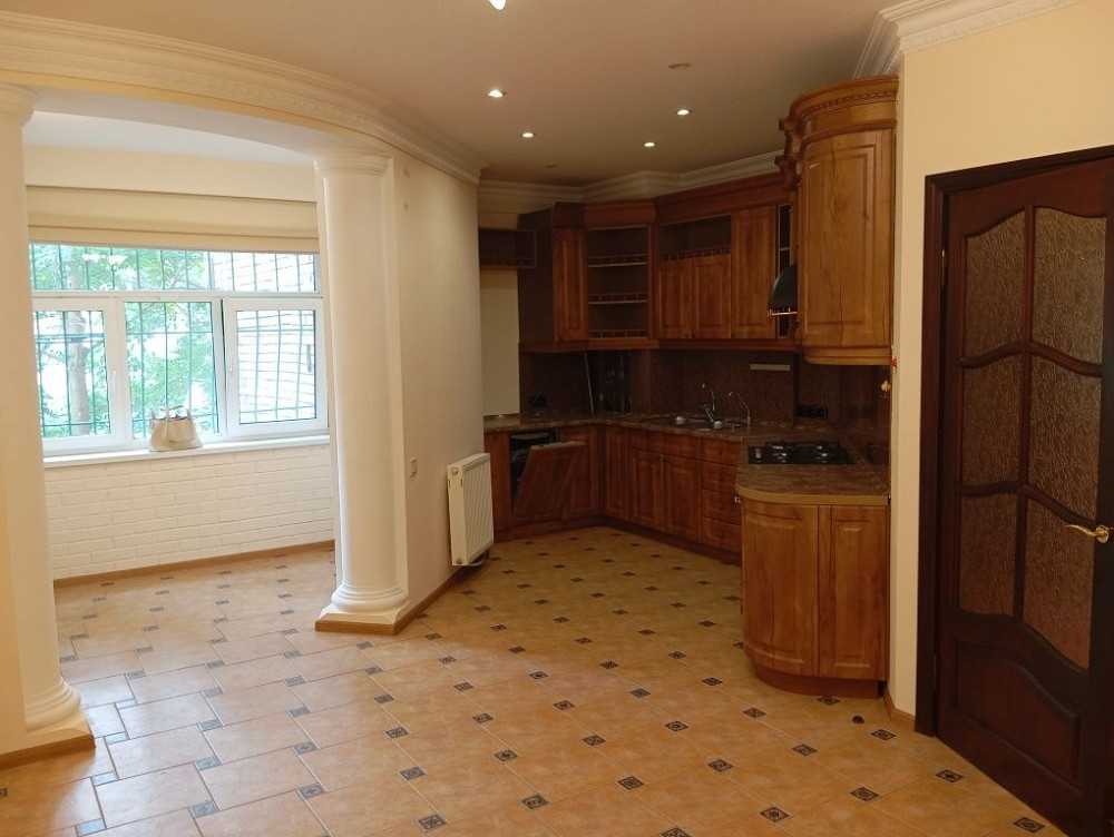 Аренда четырехкомнатнрй Ветрова 7 б, рядом Бот. сад Киев - изображение 1