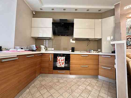 Аренда просторной 4-комнатной квартиры в кирпичном доме на ул. Рабочая Днепр