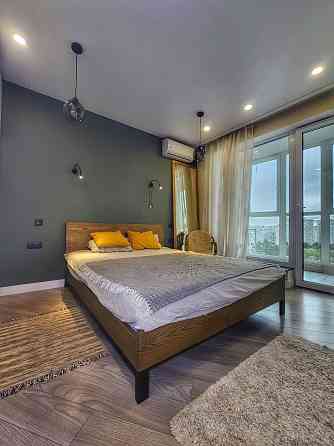 Оренда видової 1-кімнатної Лебединий Киев