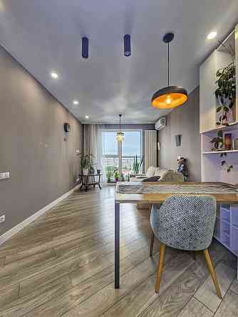 Оренда видової 1-кімнатної Лебединий Киев