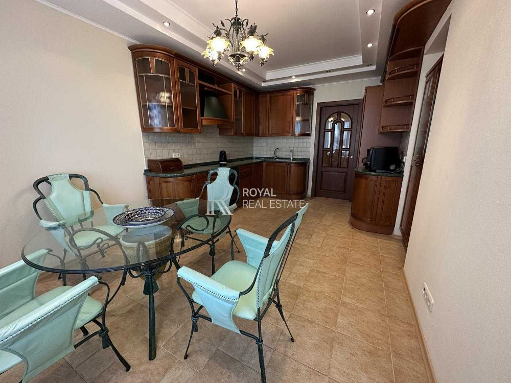 Оренда Квартира 3-к 160 м.кв вул. Андрія  Верхогляда 4 Центр Балкон Киев - изображение 3