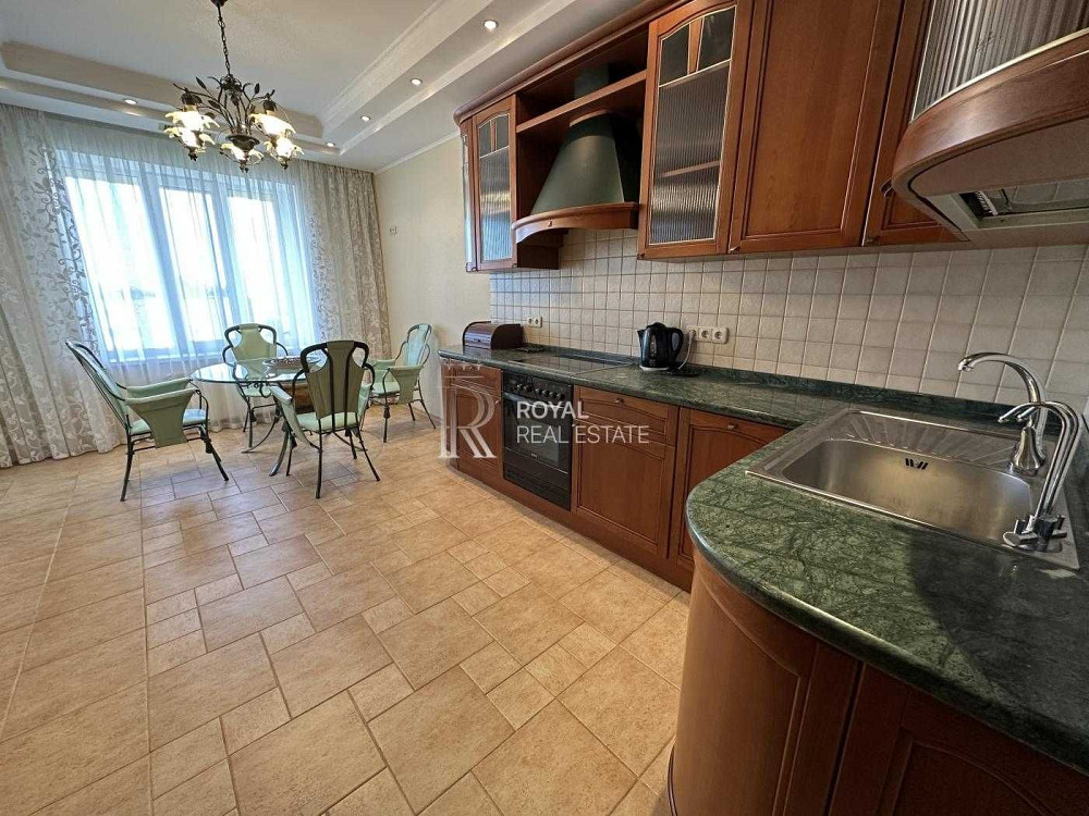 Оренда Квартира 3-к 160 м.кв вул. Андрія  Верхогляда 4 Центр Балкон Киев - изображение 2