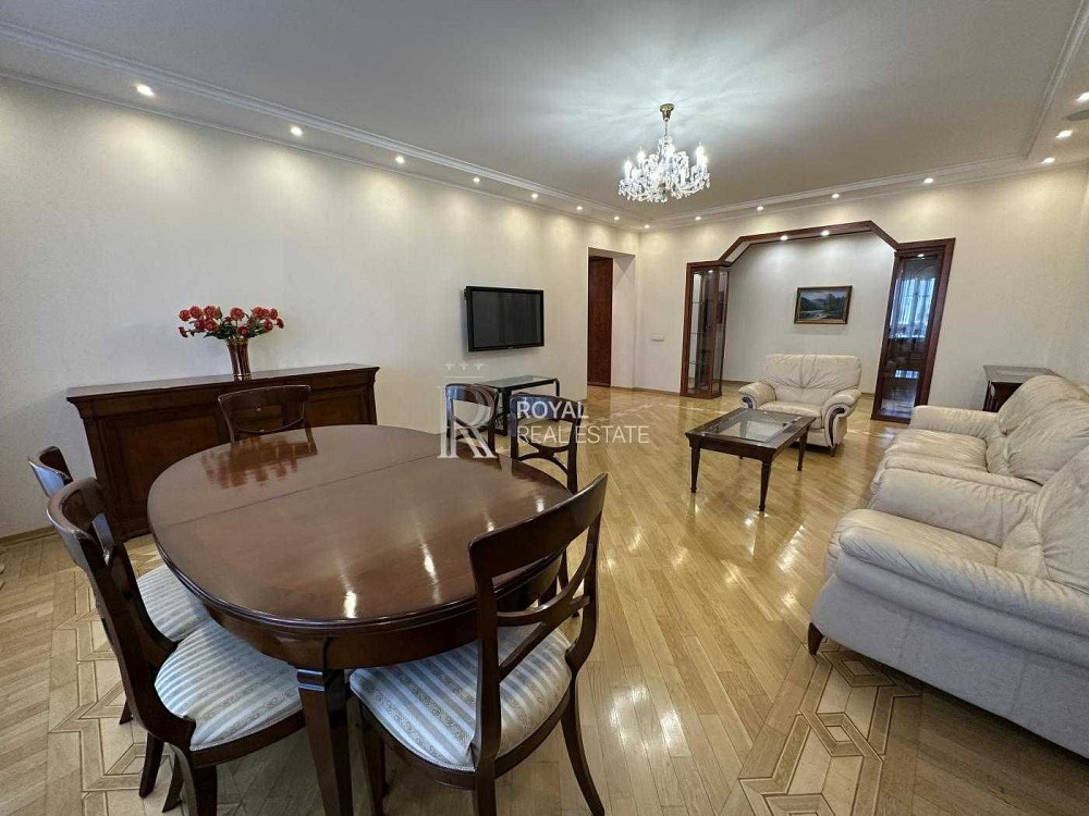 Оренда Квартира 3-к 160 м.кв вул. Андрія  Верхогляда 4 Центр Балкон Киев - изображение 5