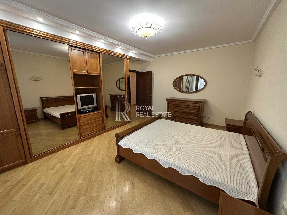 Оренда Квартира 3-к 160 м.кв вул. Андрія  Верхогляда 4 Центр Балкон Киев - изображение 8