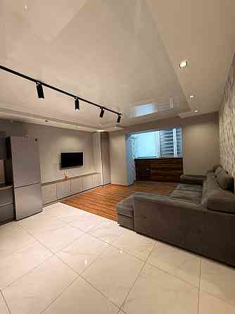 Сдам до лета шикарную 2 комнатную в Монолите Черноморск