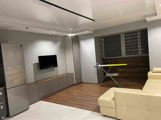 Сдам до лета шикарную 2 комнатную в Монолите Черноморск