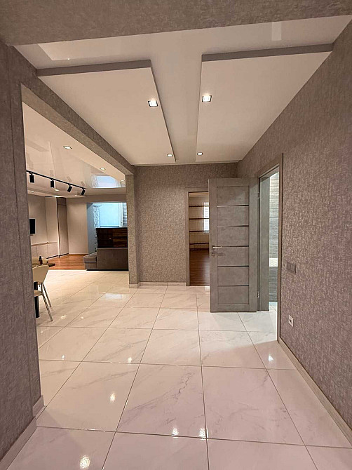 Сдам до лета шикарную 2 комнатную в Монолите Черноморск - изображение 7