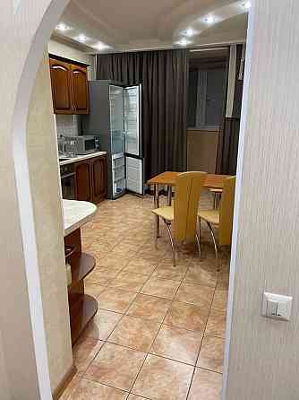 Аренда великоі комфортної 1кімнатної квартири(+ підземний паркінг) Киев