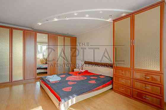 Продаж 4-к квартири  вул. Євгенія Сверстюка, 52-В Дніпровський район Київ