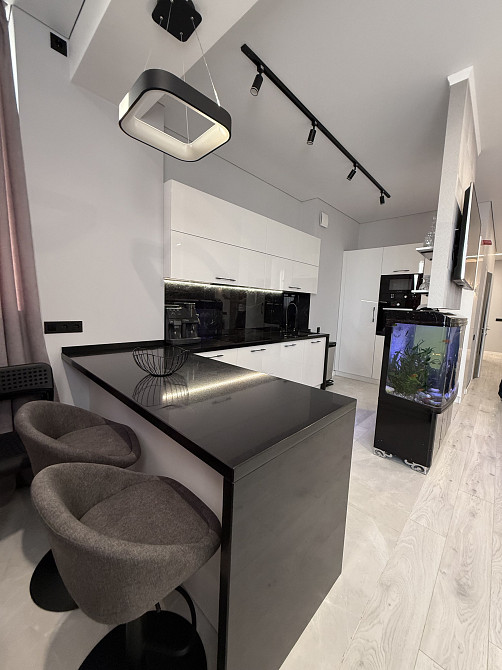 2 комнатная+кухня-студия парк Победы ЖК Армейский Одесса - изображение 1