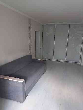 2к роздільна Гмирі 5а ГАЗ метро Позняки 2хв пішки Алладін Осокорки Киев