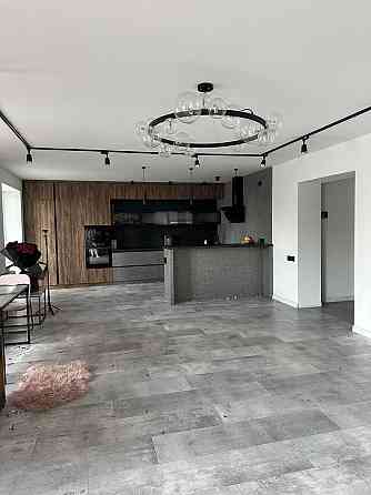 Здам дворівневу квартиру центр міста  новобуд помісячно Кам`янець-Подільський