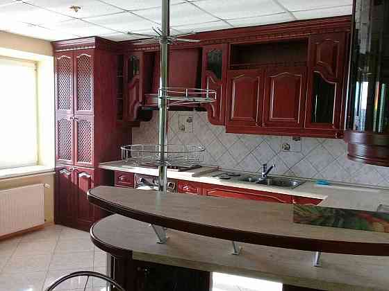 Сдам  3-х квартиру в районе центра для 4-6 хлопцев на любой срок Житомир