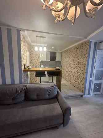 2-комнатная квартира+кухня студия 72 м2ул. Бочарова Одесса