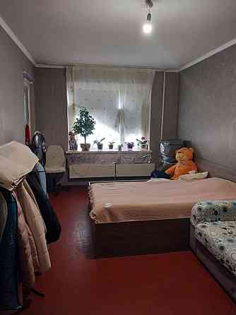 Продається 1 кімнатна, Пухова б 148, 40 м, ЧН , біля Єпіцентру Чернигов