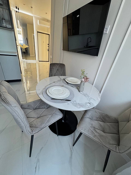 1 комнатная с видом на море с балконом новый ремонт Элегия Парк Одесса - изображение 5