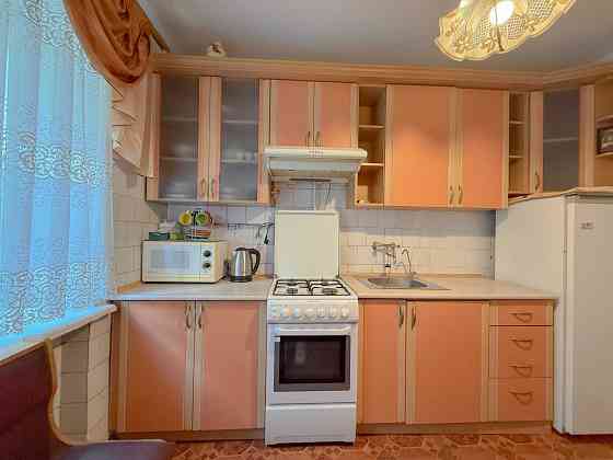 Трикімнатна квартира на Міцкевича! Район Центра!! Ровно