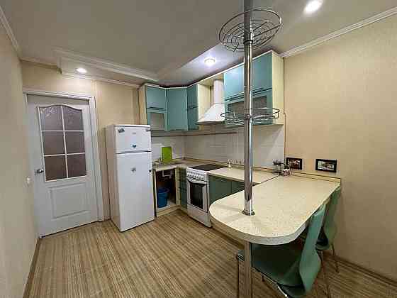 Оренда 1 кім. метро Позняки Григоренко 38 Киев