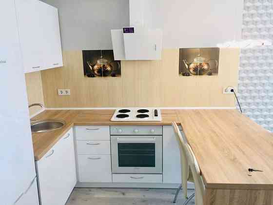 Видова студія в ЖК Зарічний 30м2 Зарічна 3А Киев