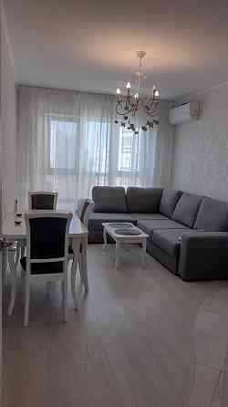 Красива кв-ра, перша здача , 2 санвузла, 10хв. до  Осокорки, генератор Киев