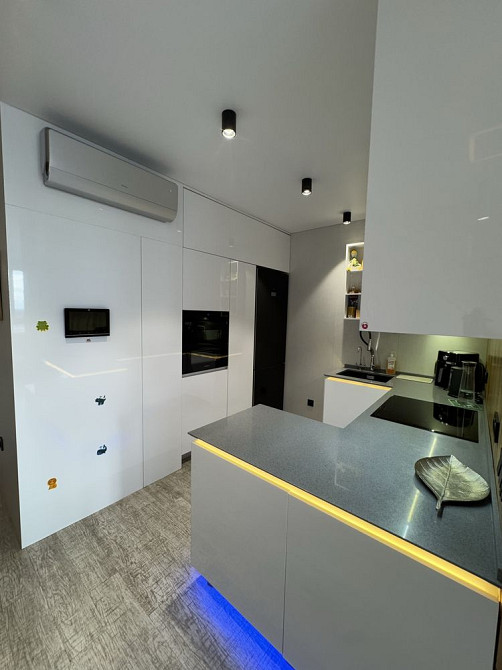 Продаж 2 кімнатної квартири студії з дизаннрським ремонтом в центрі Черкассы - изображение 4