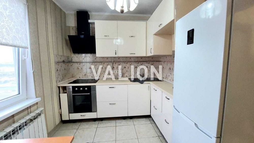 Продаж 2к квартири вул Лятошинського 18 Голосіївський р-н правий берег Київ - зображення 1