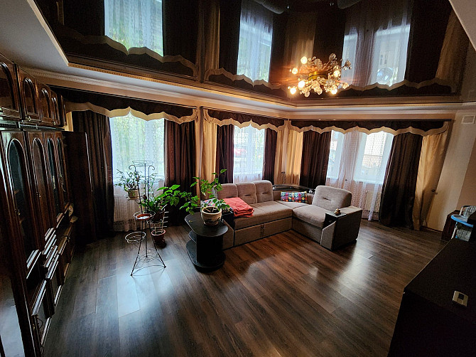 Продам велику 2 кімнатну квартиру в місті Тисмениця 97м2 Тисмениця - зображення 1