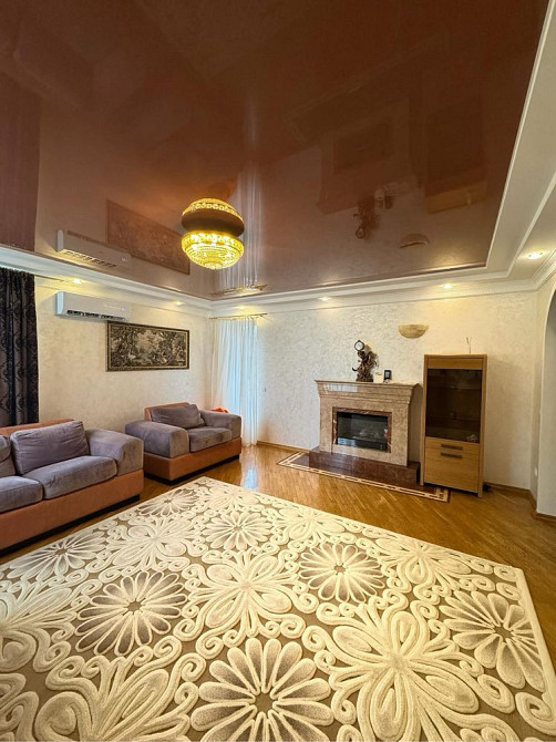 Простора квартира з гаражем в центральній частині м.Луцьк Луцьк - зображення 1