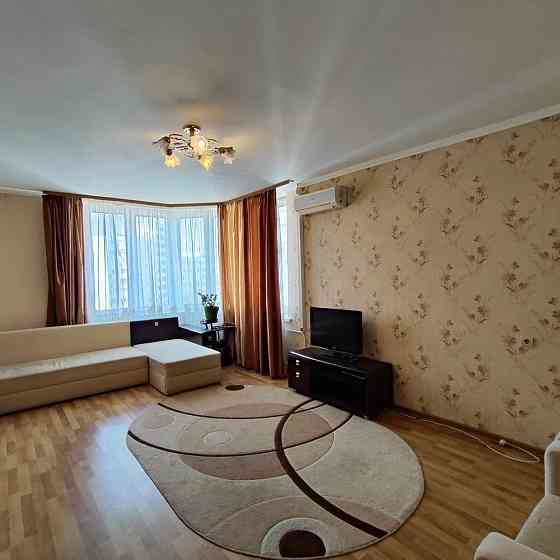 1 кімнатна квартира. Дарницький район. Вул. Драгоманова, 6а Київ