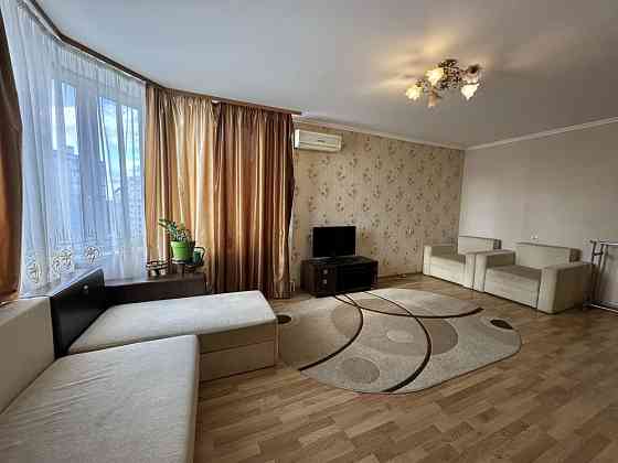 1 кімнатна квартира. Дарницький район. Вул. Драгоманова, 6а Київ