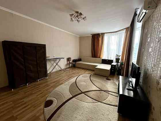1 кімнатна квартира. Дарницький район. Вул. Драгоманова, 6а Київ
