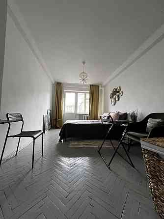 2-кімнатна квартира на Богдана Хмельницького, ст. М. Університет Київ