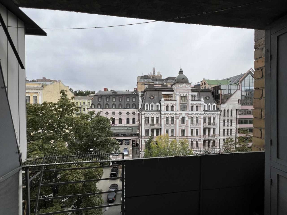 2-кімнатна квартира на Богдана Хмельницького, ст. М. Університет Київ - зображення 5