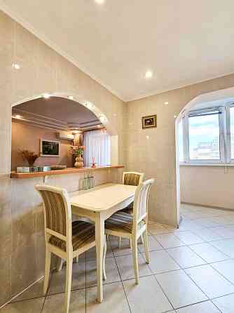 Оренда затишної двокімнатної квартири 53m2 в центрі столиці Киев